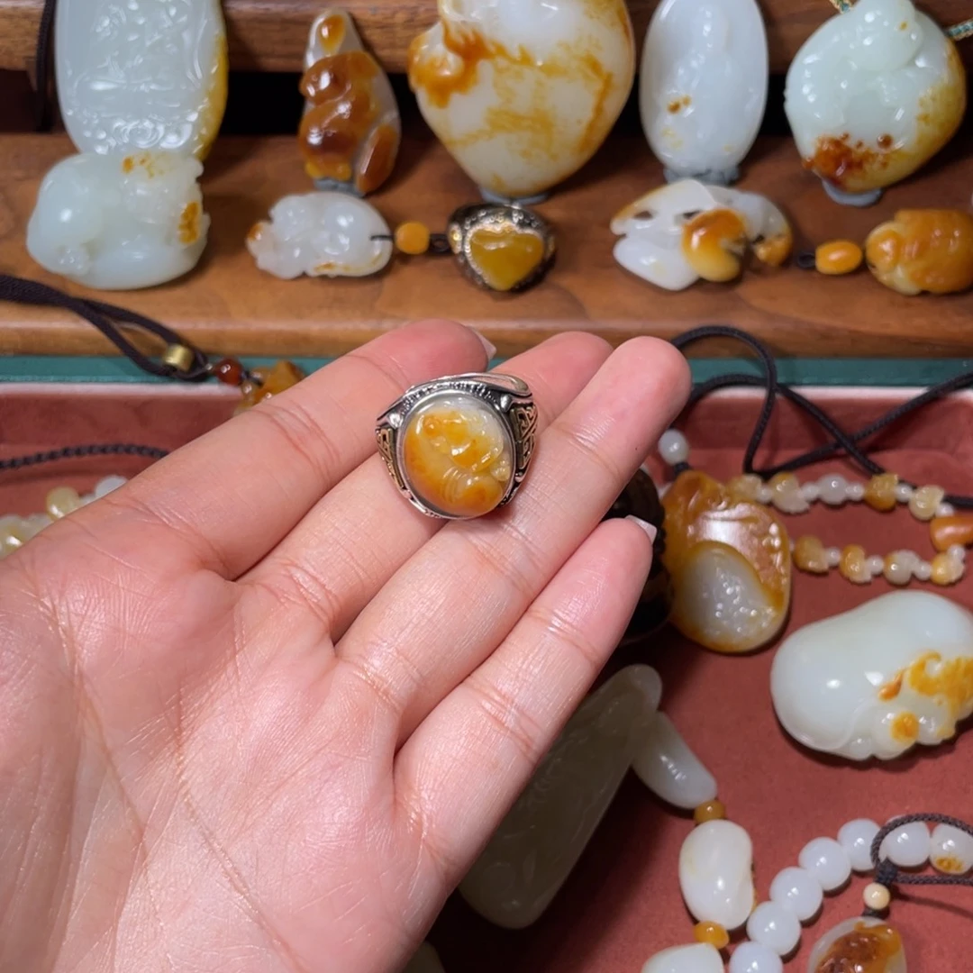 颈饰未镶嵌和田玉