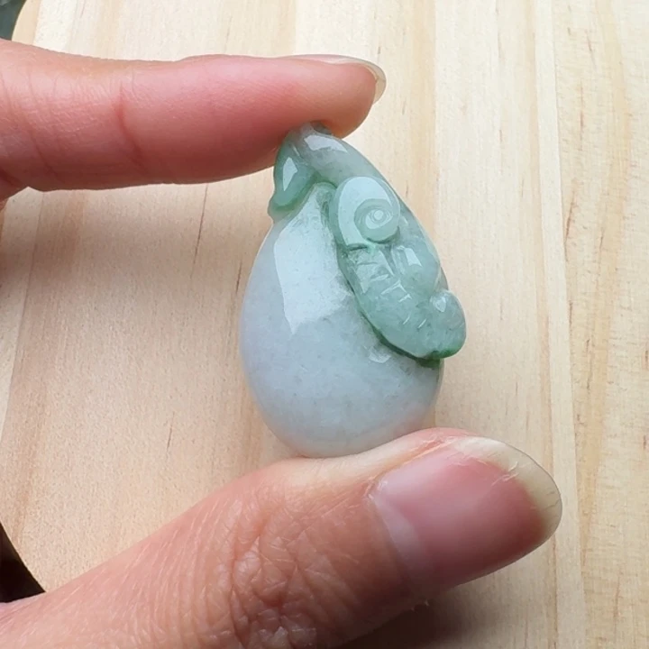 翡翠未镶嵌颈饰吊坠