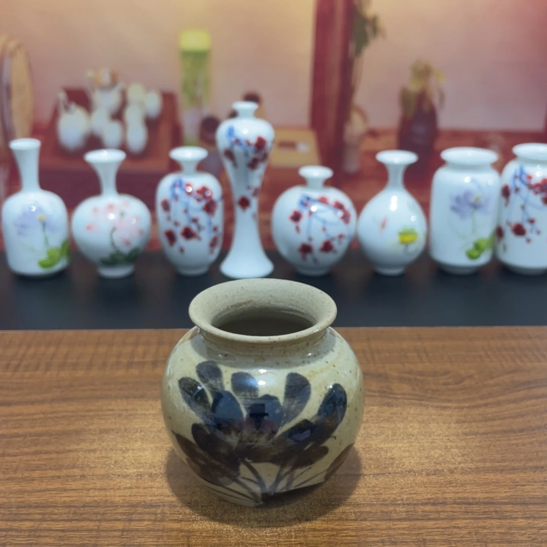 景德镇小花瓶等着你