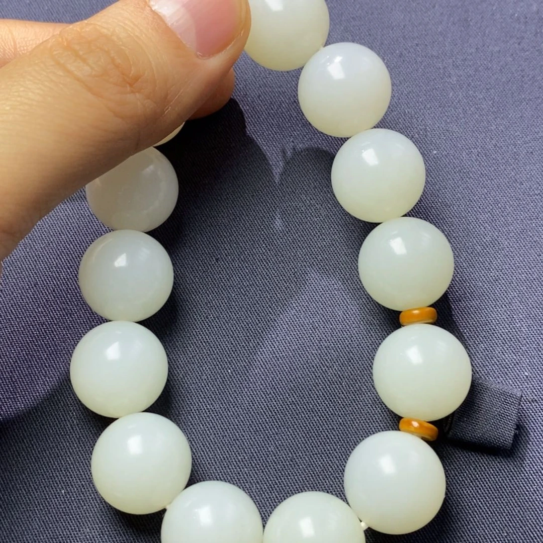 和田玉未镶嵌颈饰珠串