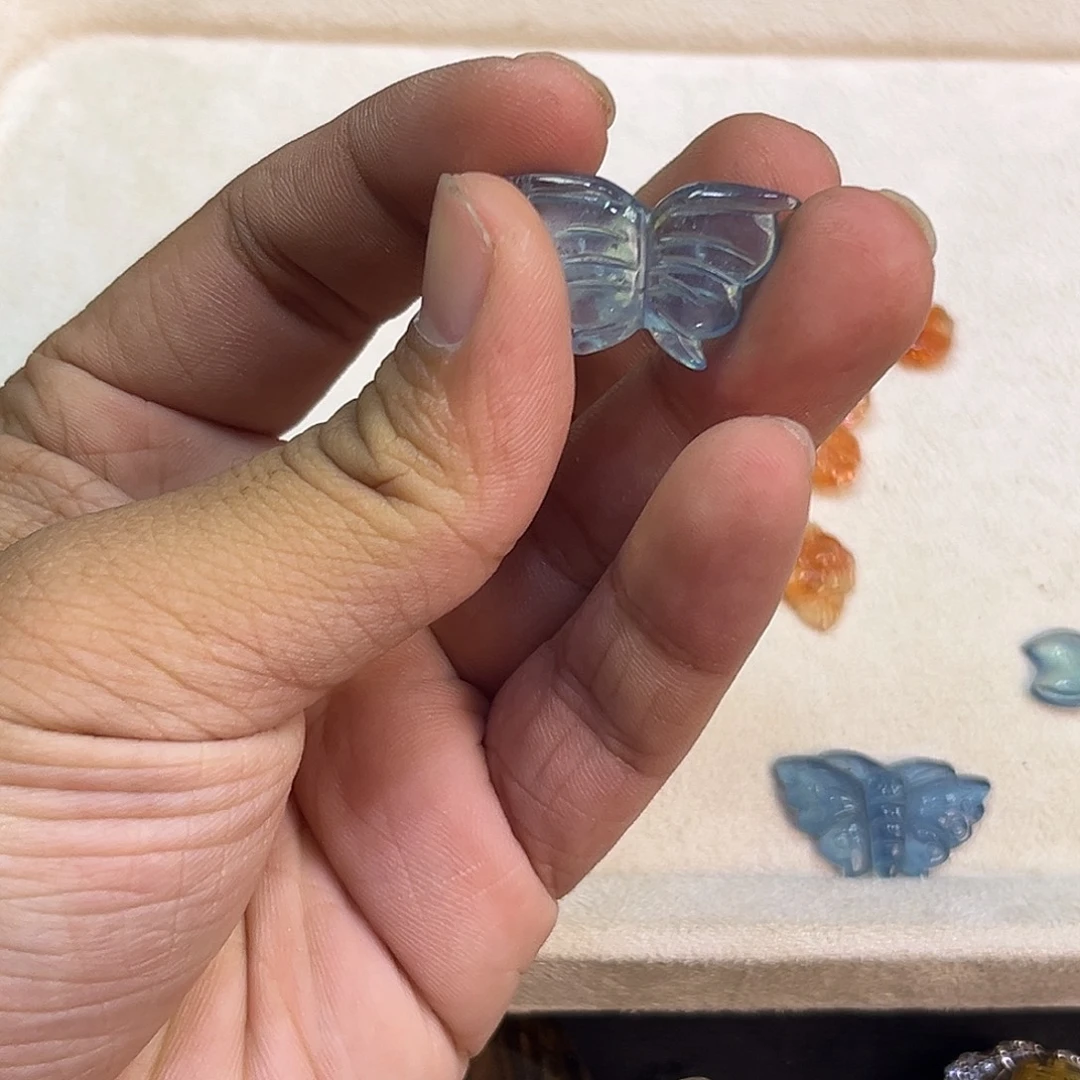 未镶嵌水晶颈饰海蓝宝