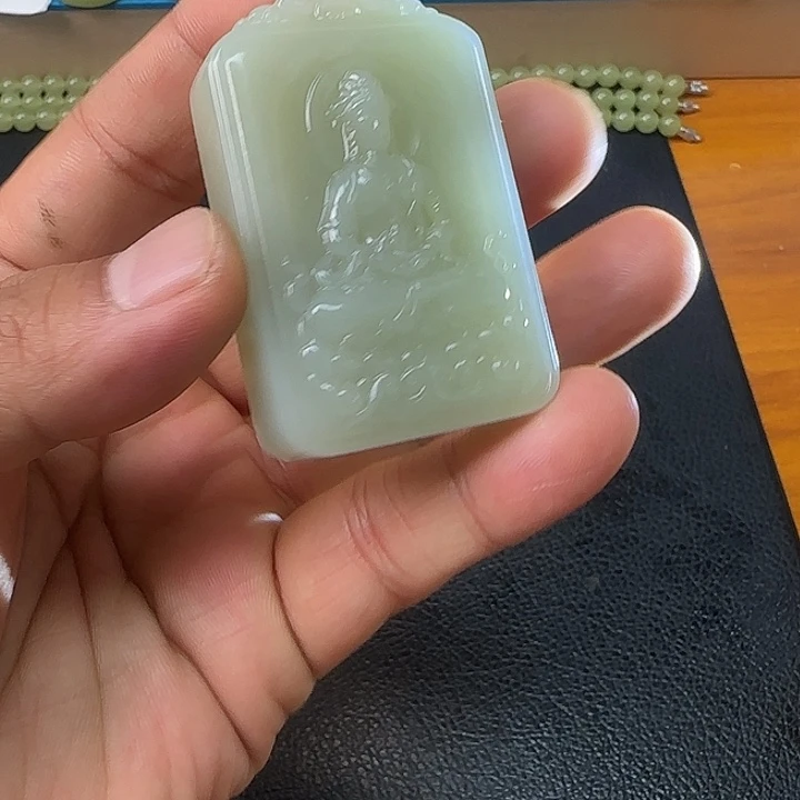 闻***道和田玉未镶嵌挂件