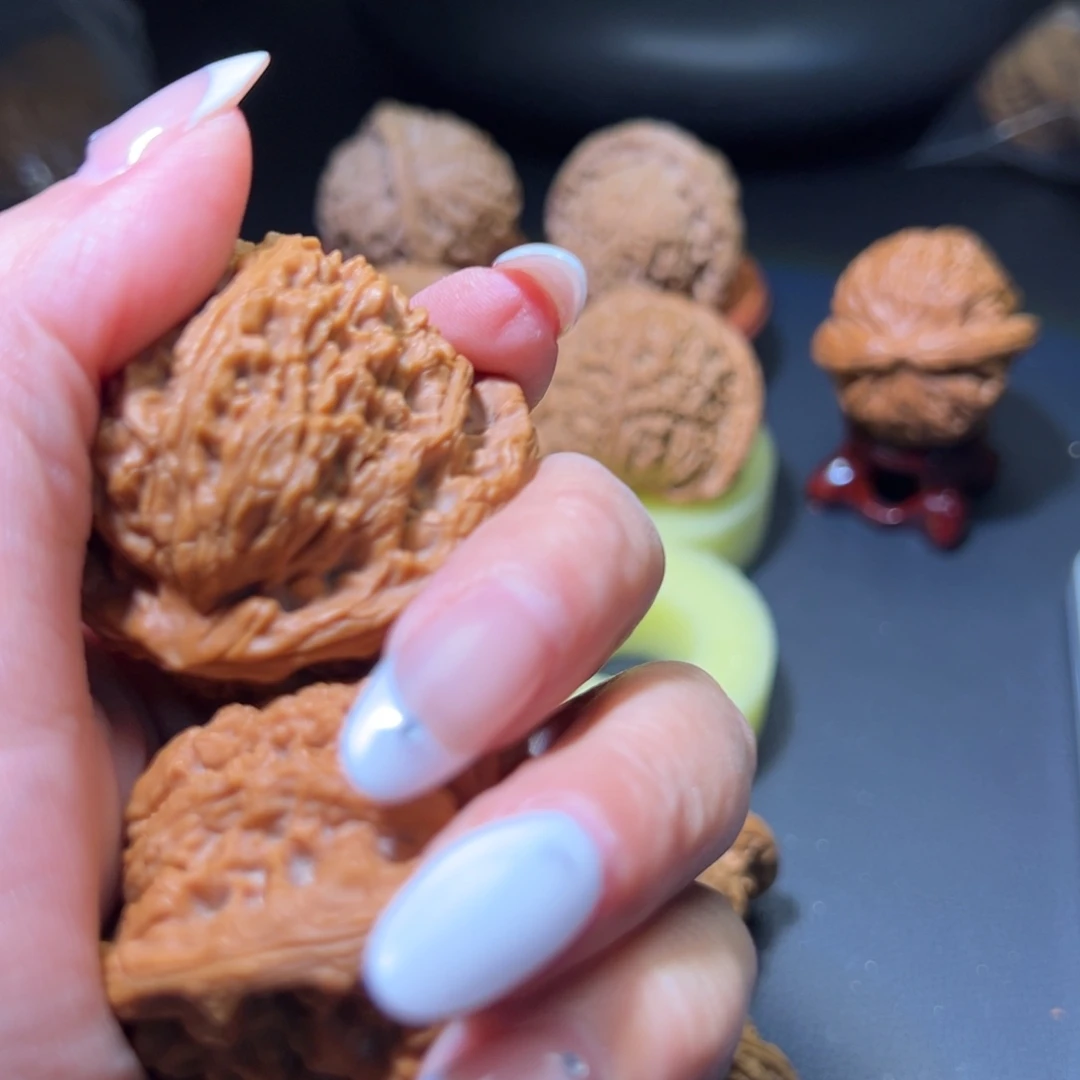 知***桉吊坠文玩核桃南疆石46