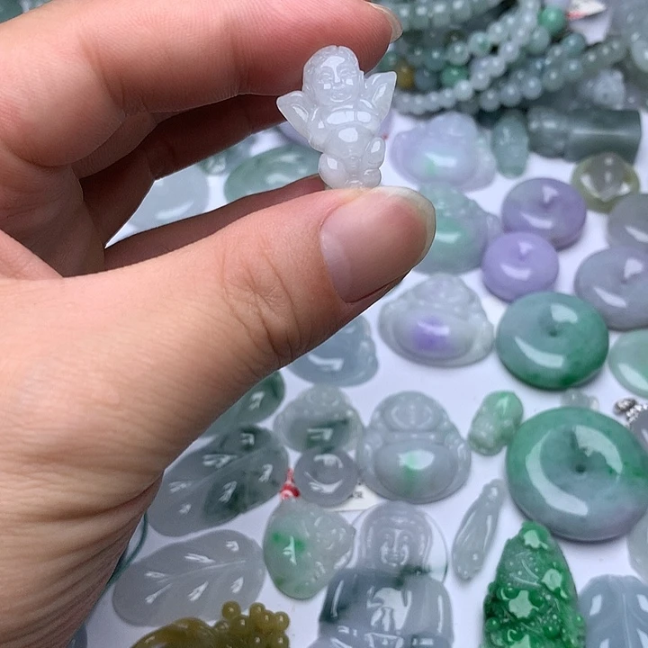 颈饰未镶嵌翡翠天然翡翠