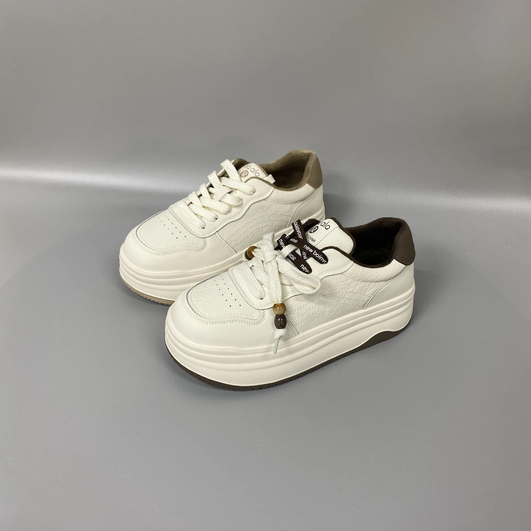 复古厚底加绒小白鞋运动舒适真皮软底轻便系带时尚休闲鞋 6805-1