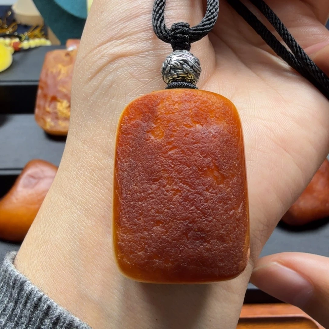 琥珀吊坠(赠链)未镶嵌