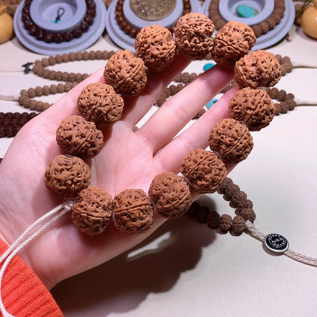 吊坠文玩核桃蜂王大金刚