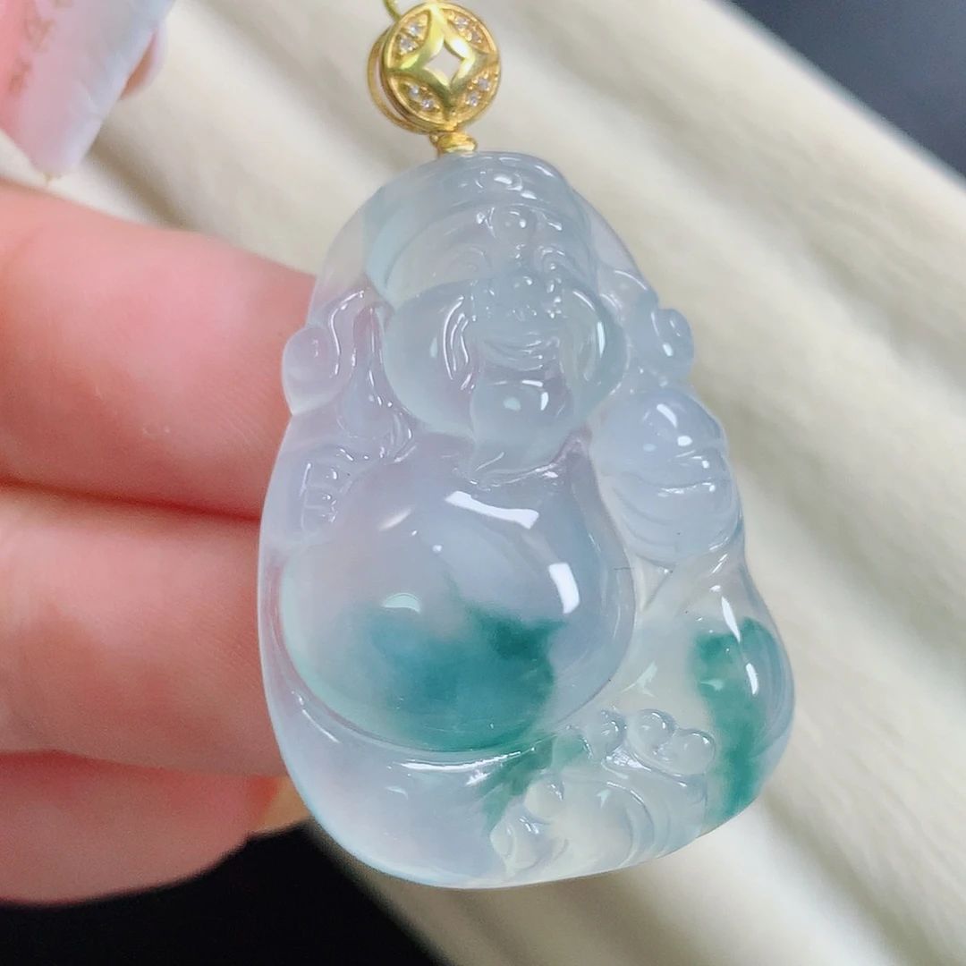 吾***期翡翠18K金镶嵌颈饰财神