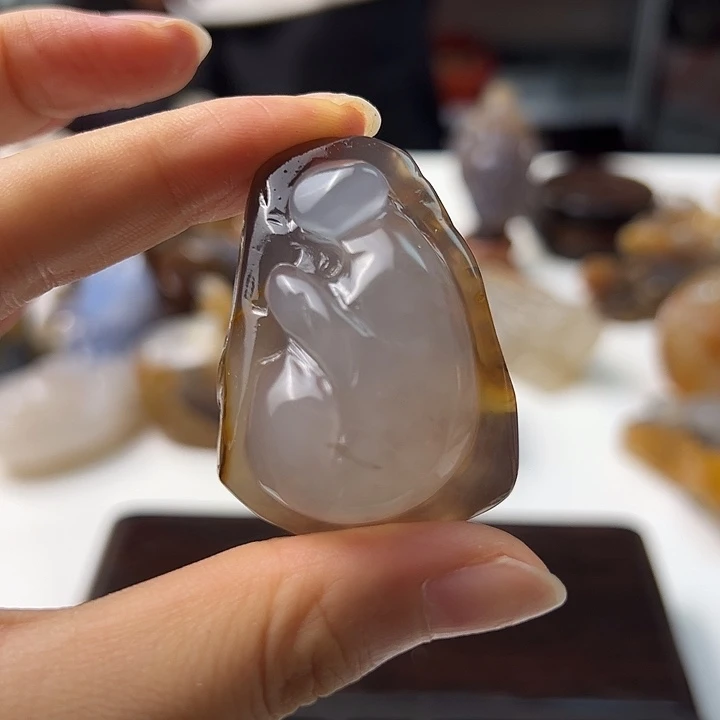 玛瑙/玉髓颈饰未镶嵌