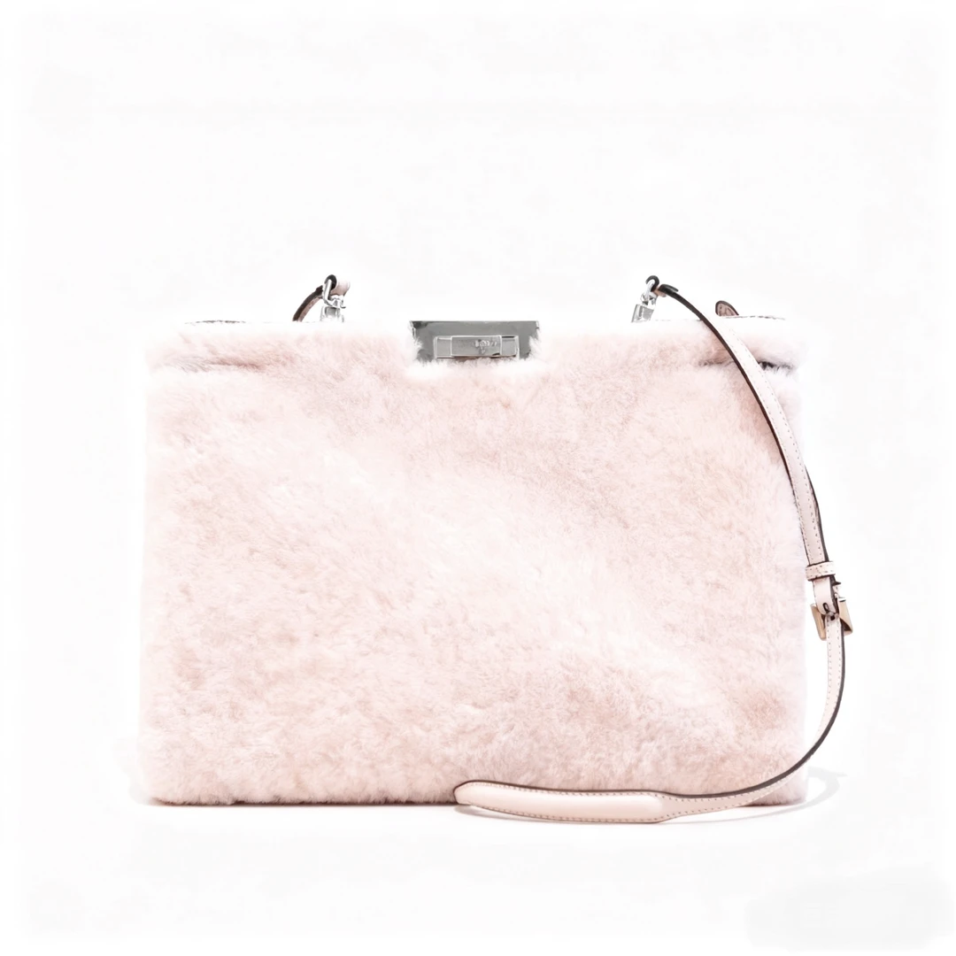 95新 FENDI/芬迪 FENDI/芬迪粉毛绒限定单肩斜挎包