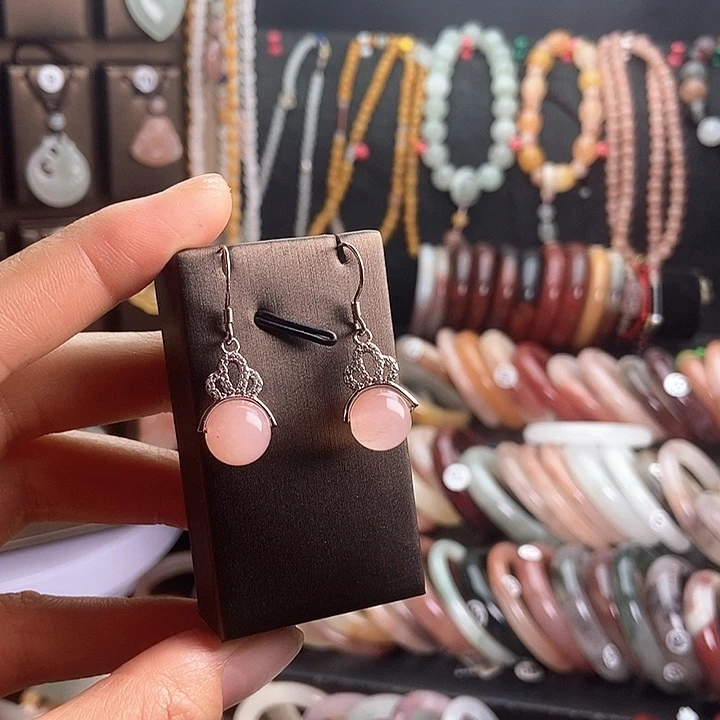 石英质玉未镶嵌耳环