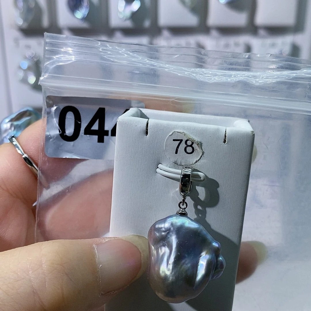 淡水珍珠合金颈饰