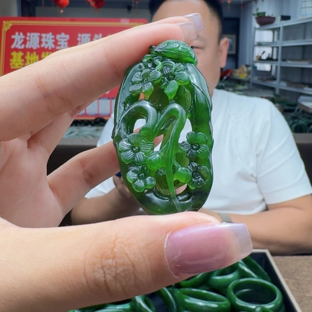 未镶嵌和田玉耳饰