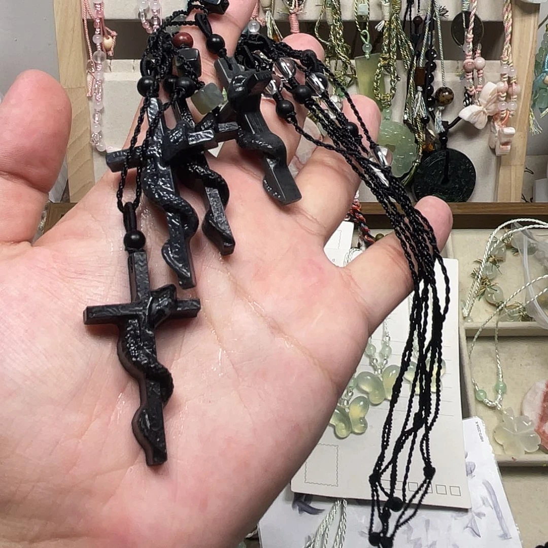 蛇纹石玉合金颈饰