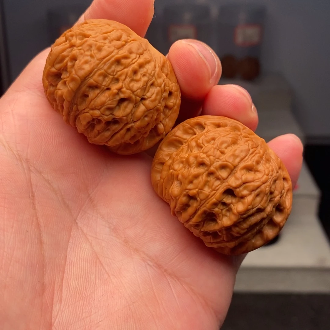 文玩核桃把件43血麒麟