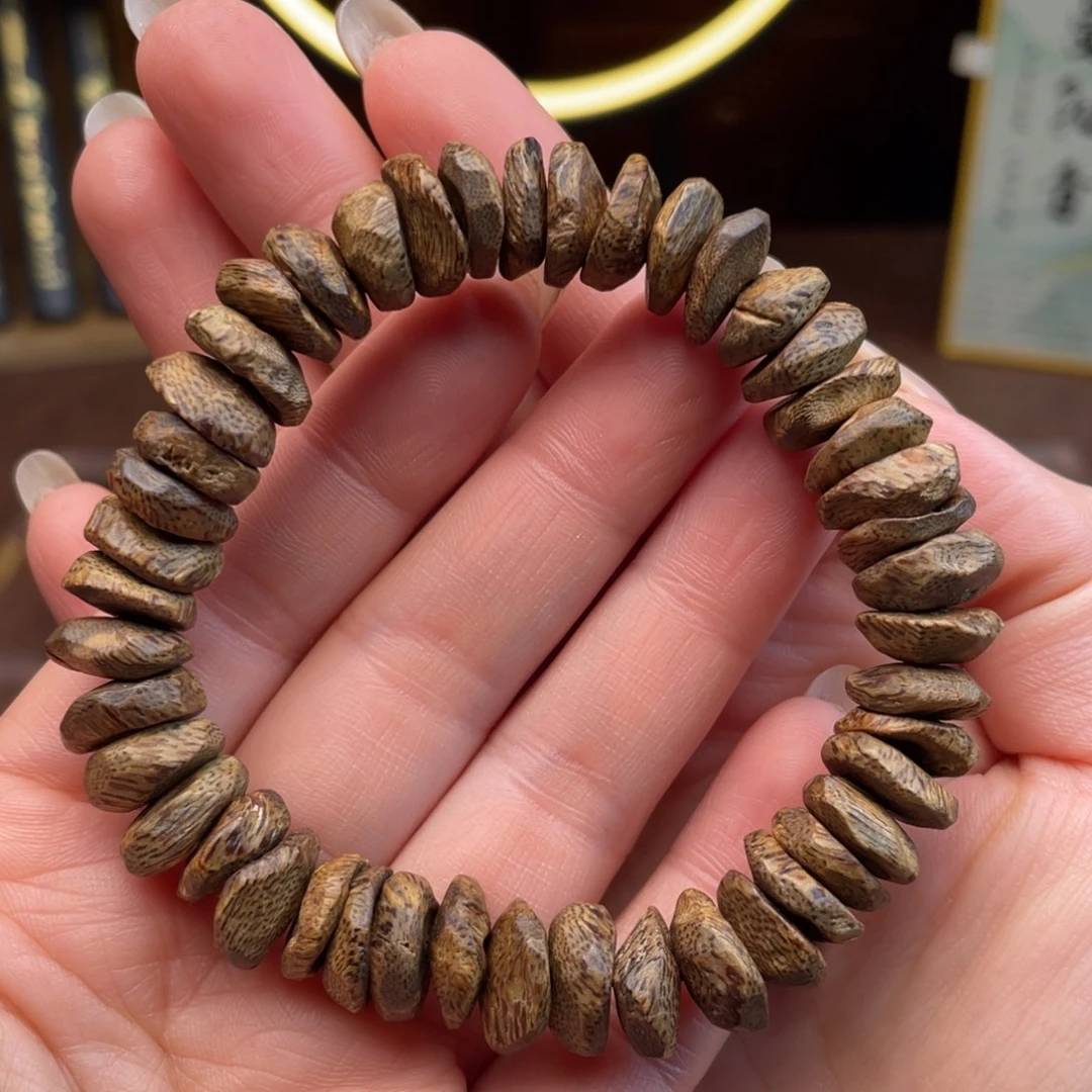 沉香手串虫漏棋楠随形1.2单圈