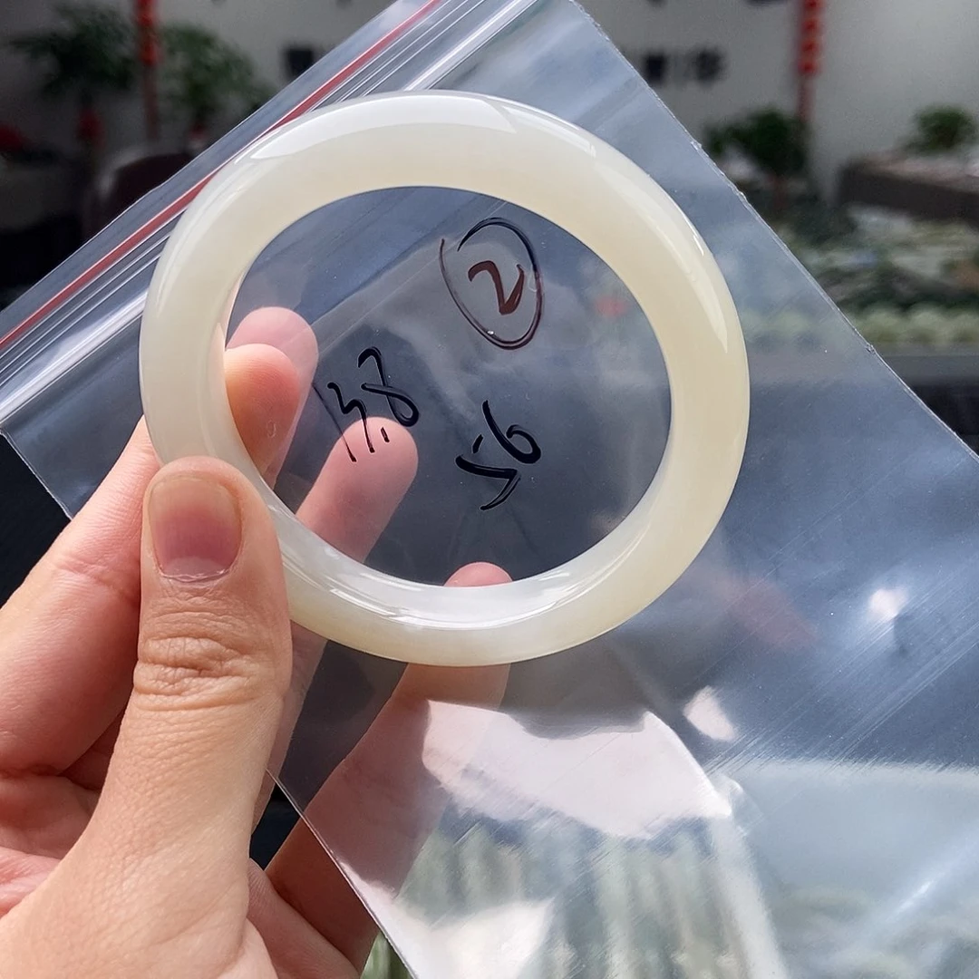 和田玉颜色多样性发拍一发一未镶嵌