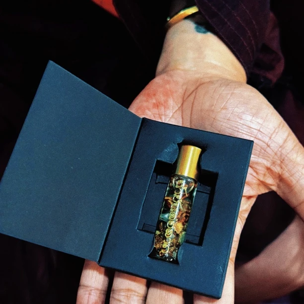 坤皮大澳澳满文摆件