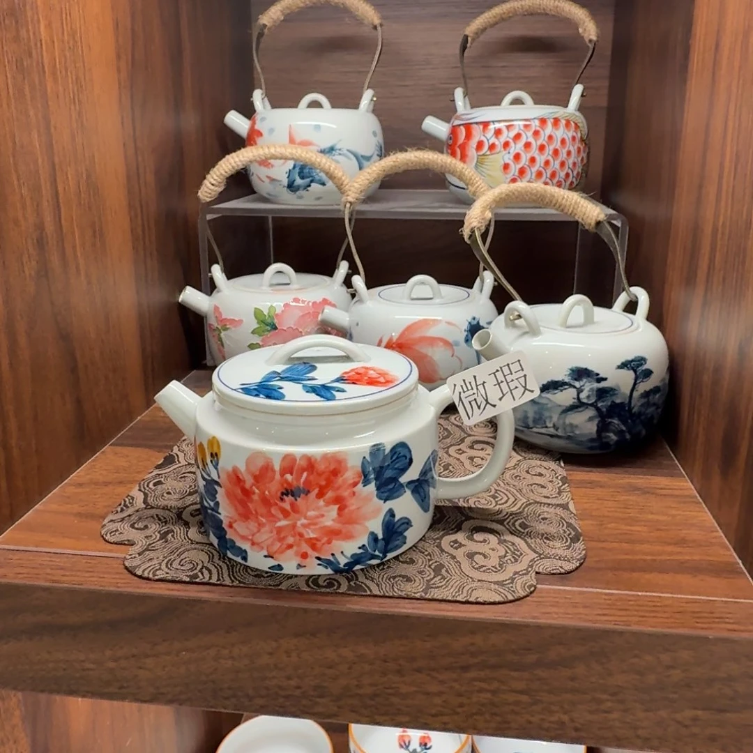 釉下手绘茶具微瑕