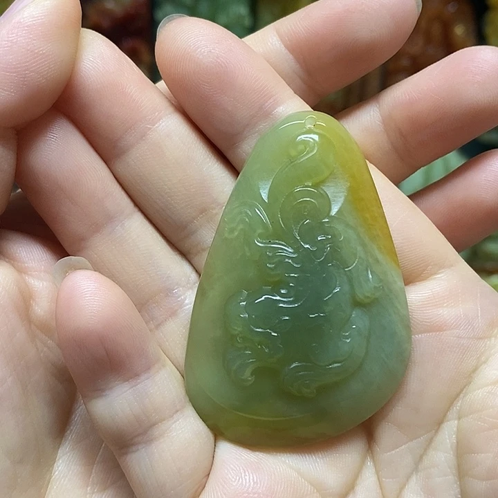 未镶嵌岫玉吊坠(赠链)
