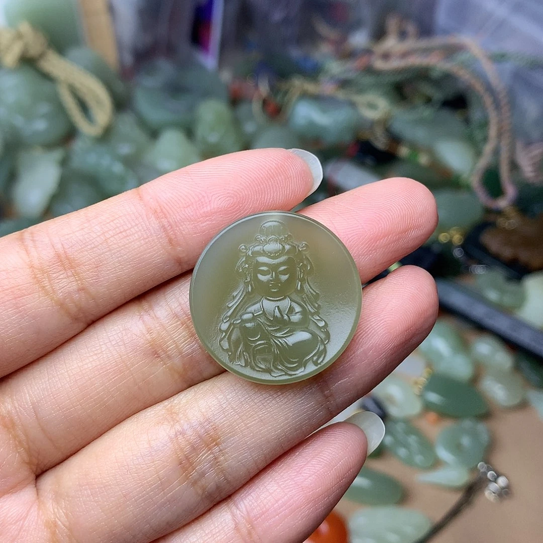 和田玉未镶嵌颈饰