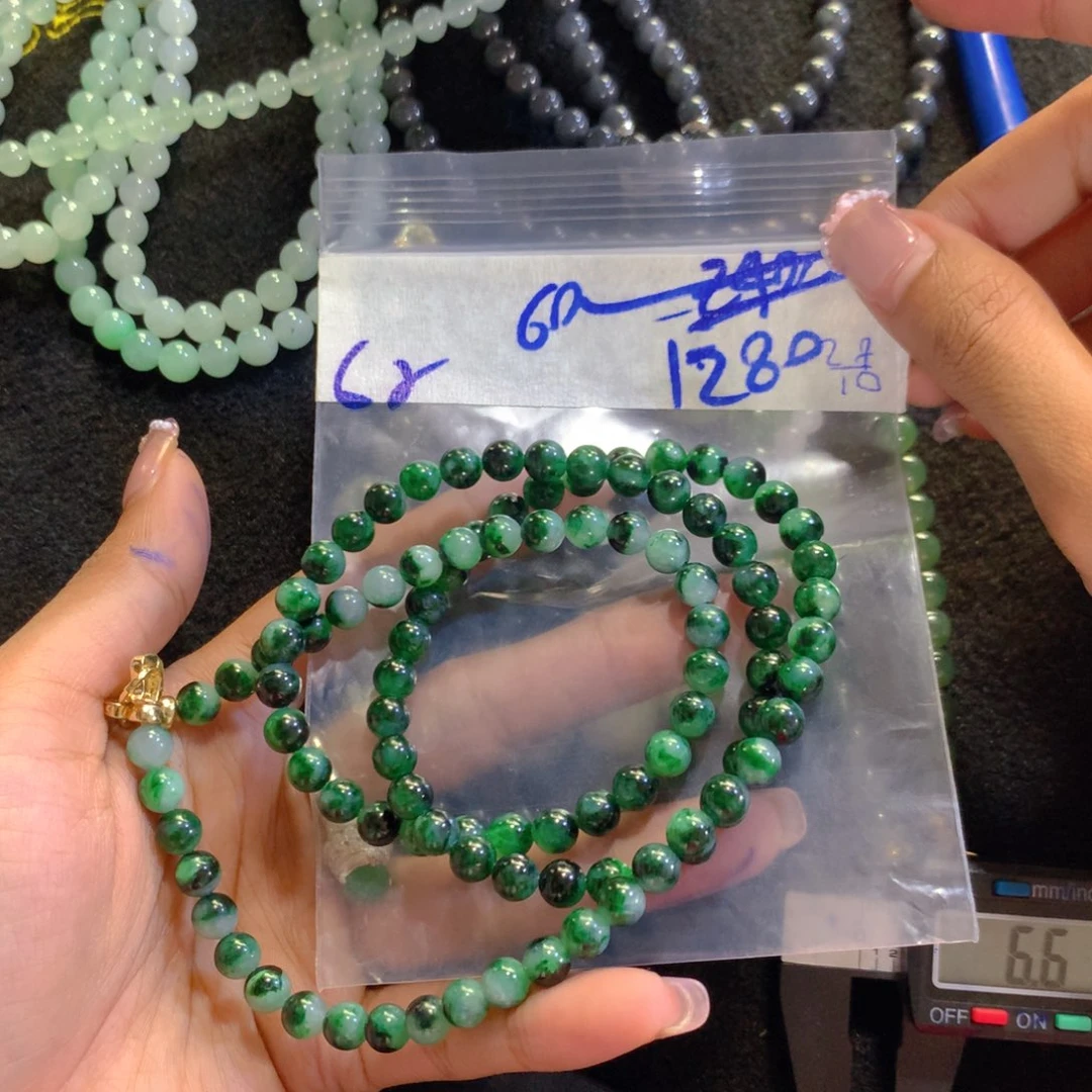 定制翡翠未镶嵌天然缅甸翡翠多样性