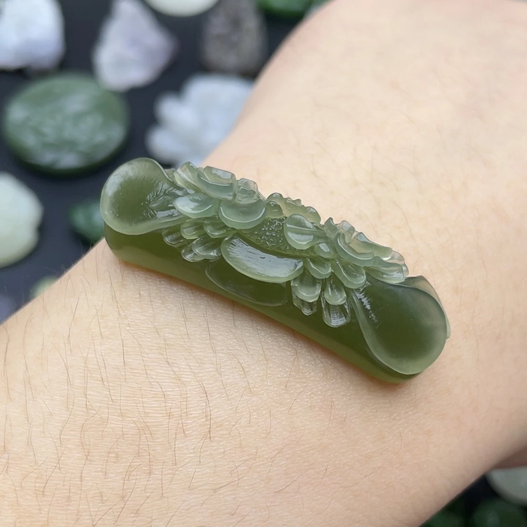 【闪购商品】颈饰未镶嵌和田玉