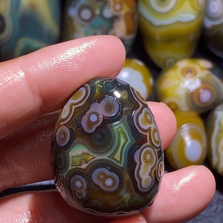 玛瑙/玉髓未镶嵌珠宝半成品49