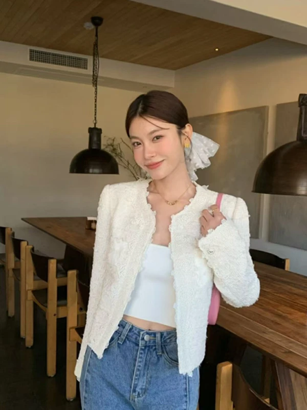 设计感花朵小香外套女新款蕾丝拼接气质加厚短款上衣