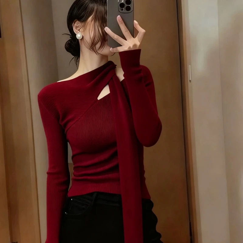 红色设计感斜肩针织衫女秋冬新款冬装内搭修身打底衫飘带挂脖上衣