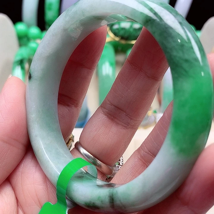 未镶嵌手镯翡翠翡翠