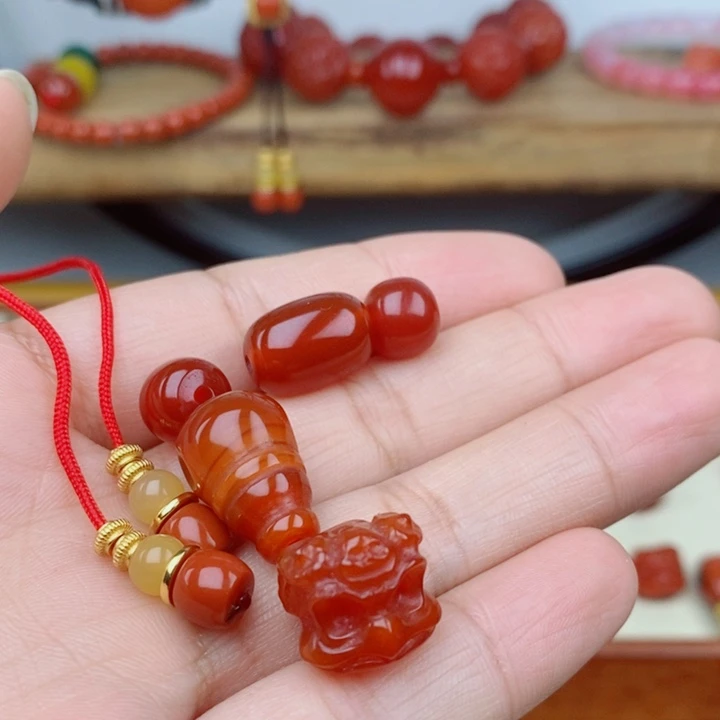 阳***哥玛瑙/玉髓未镶嵌颈饰