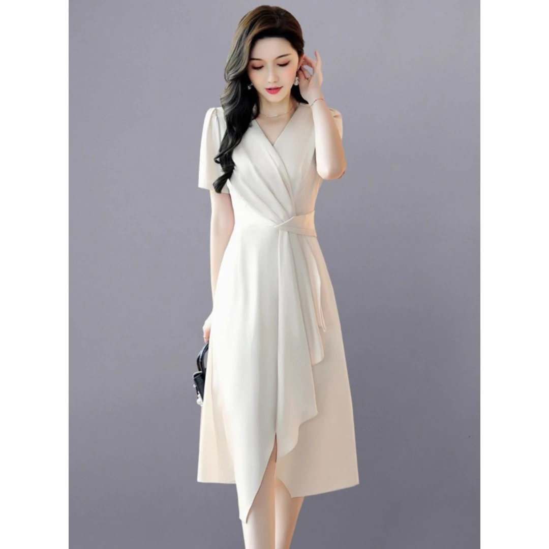 夏季连衣裙女2025年新款高级感气质名媛洋气显瘦女装绝美V领裙子