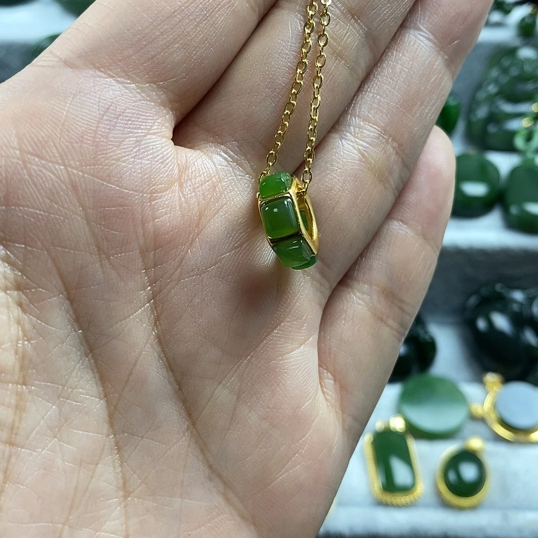 和田玉（碧玉）未镶嵌颈饰