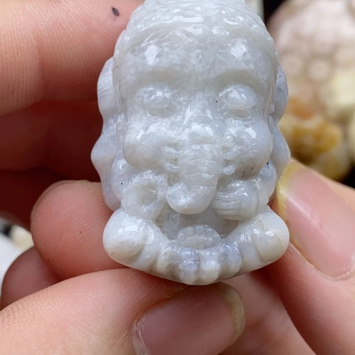 颈饰未镶嵌硅化珊瑚（珊瑚玉）