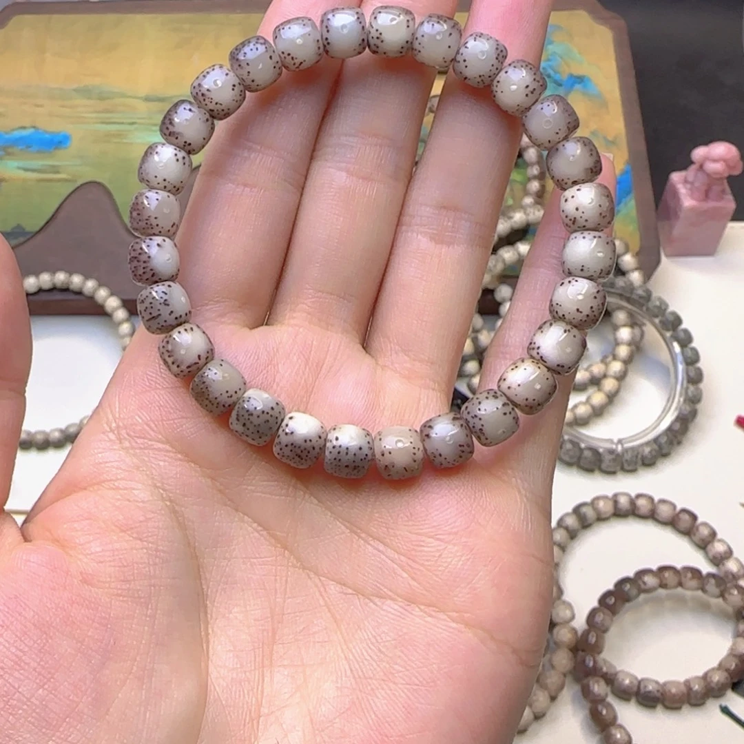 年****星月菩提手串石玉粉冰8×7