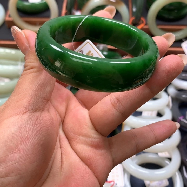 【闪购商品】未镶嵌手镯和田玉（碧玉）