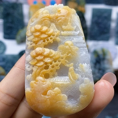 定制翡翠未镶嵌山水