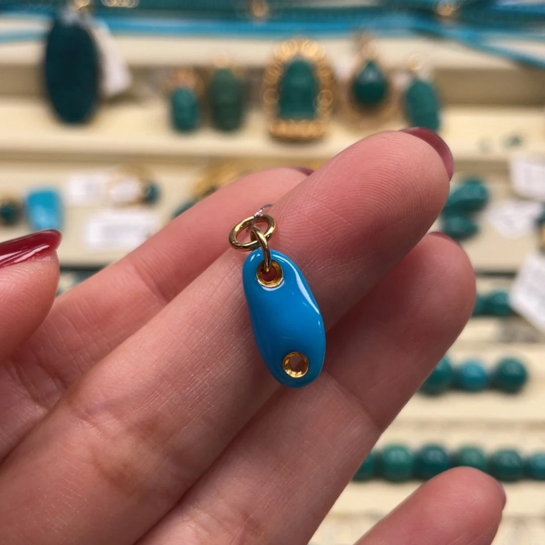 18K金镶嵌绿松石珠宝奇石侧挂