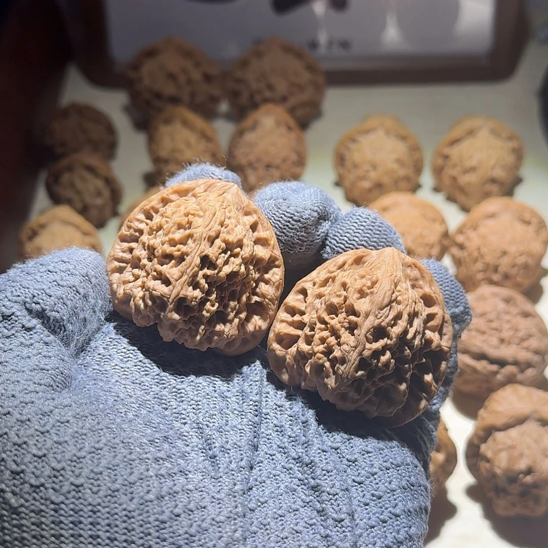 文玩核桃吊坠南疆石