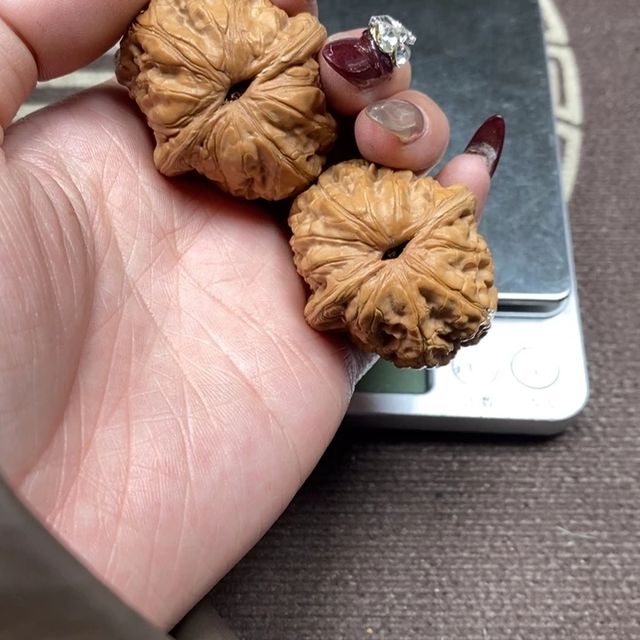 文玩核桃吊坠元宝全品