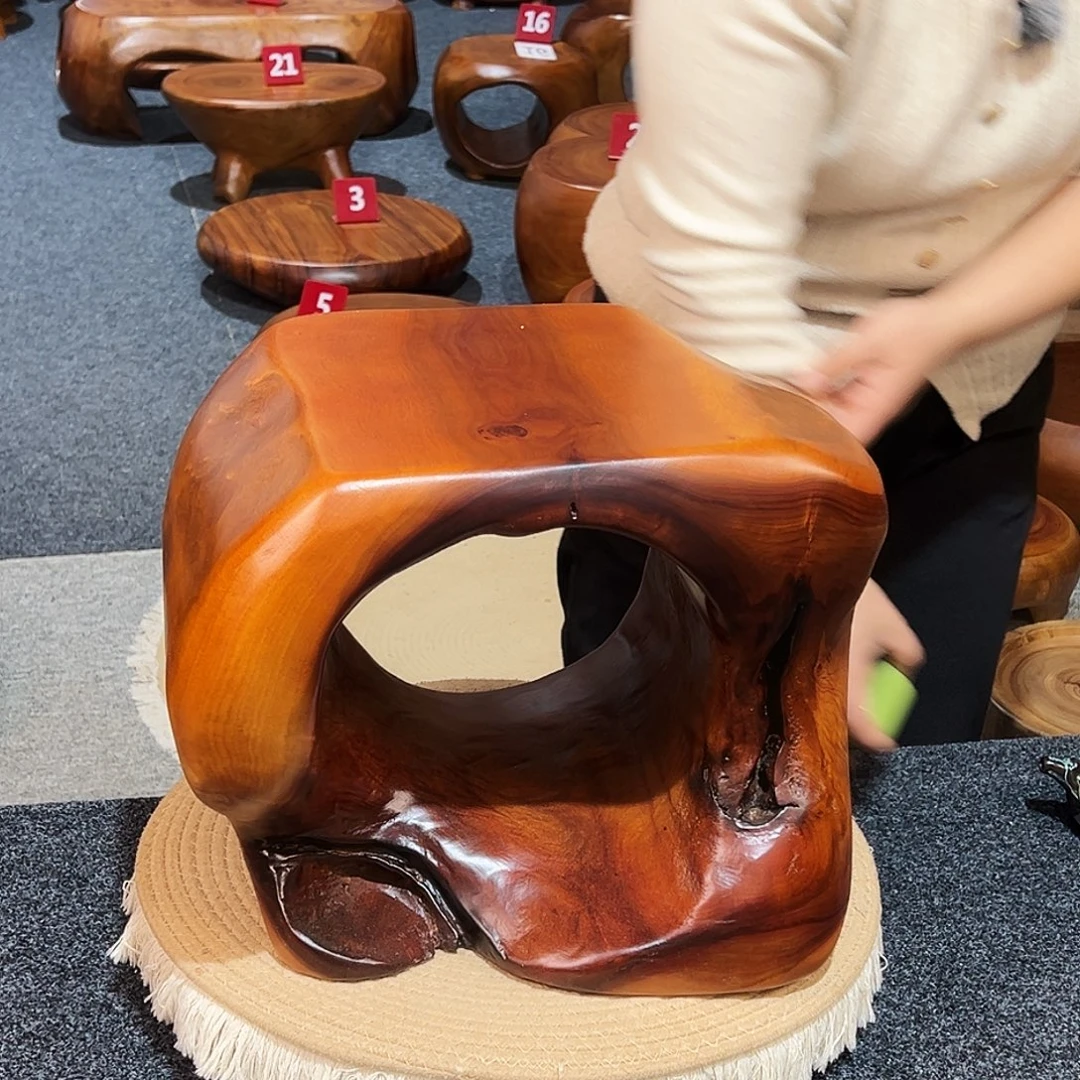 29 号香樟木尺寸：38-26-30xm