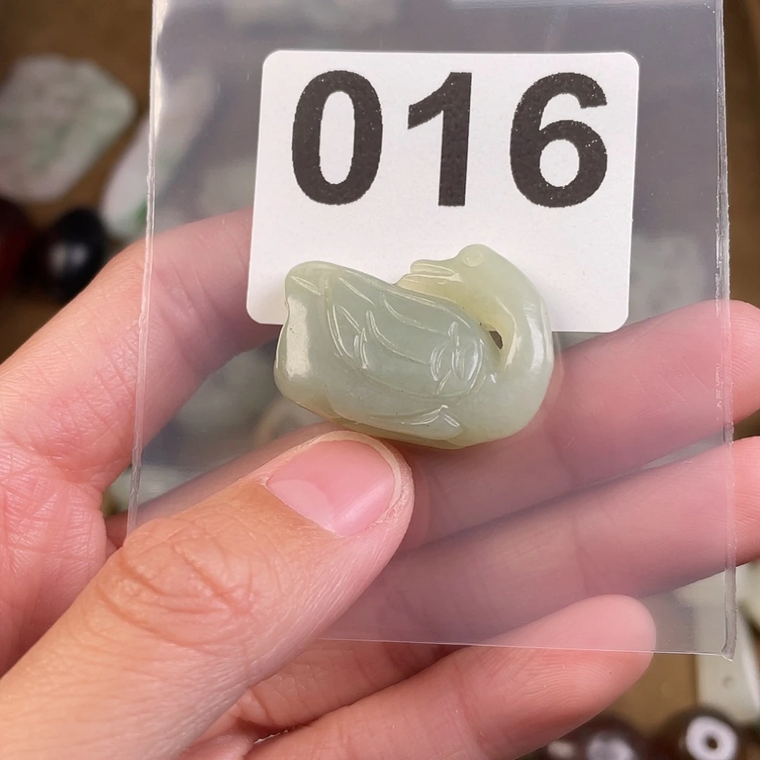 和田玉（糖玉）未镶嵌颈饰