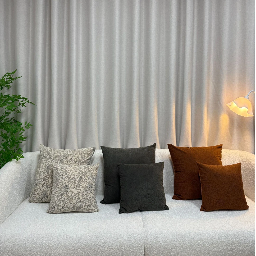 ins风线条灯芯绒抱枕睡觉专用简约高级感民宿客厅上档次抱枕