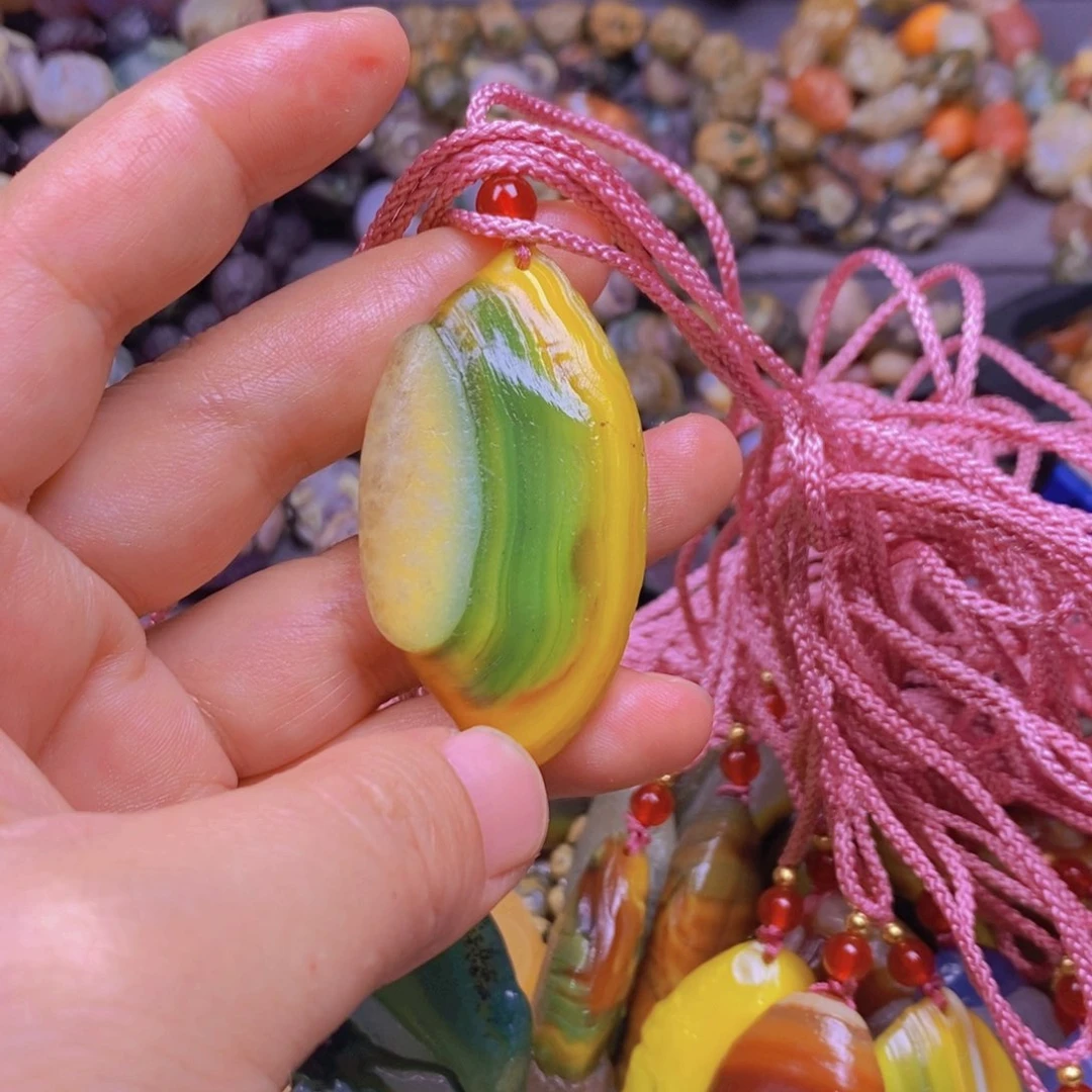 合金颈饰玛瑙/玉髓