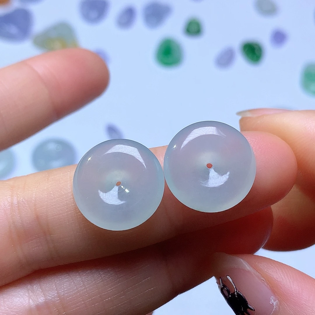 翡翠未镶嵌颈饰扣