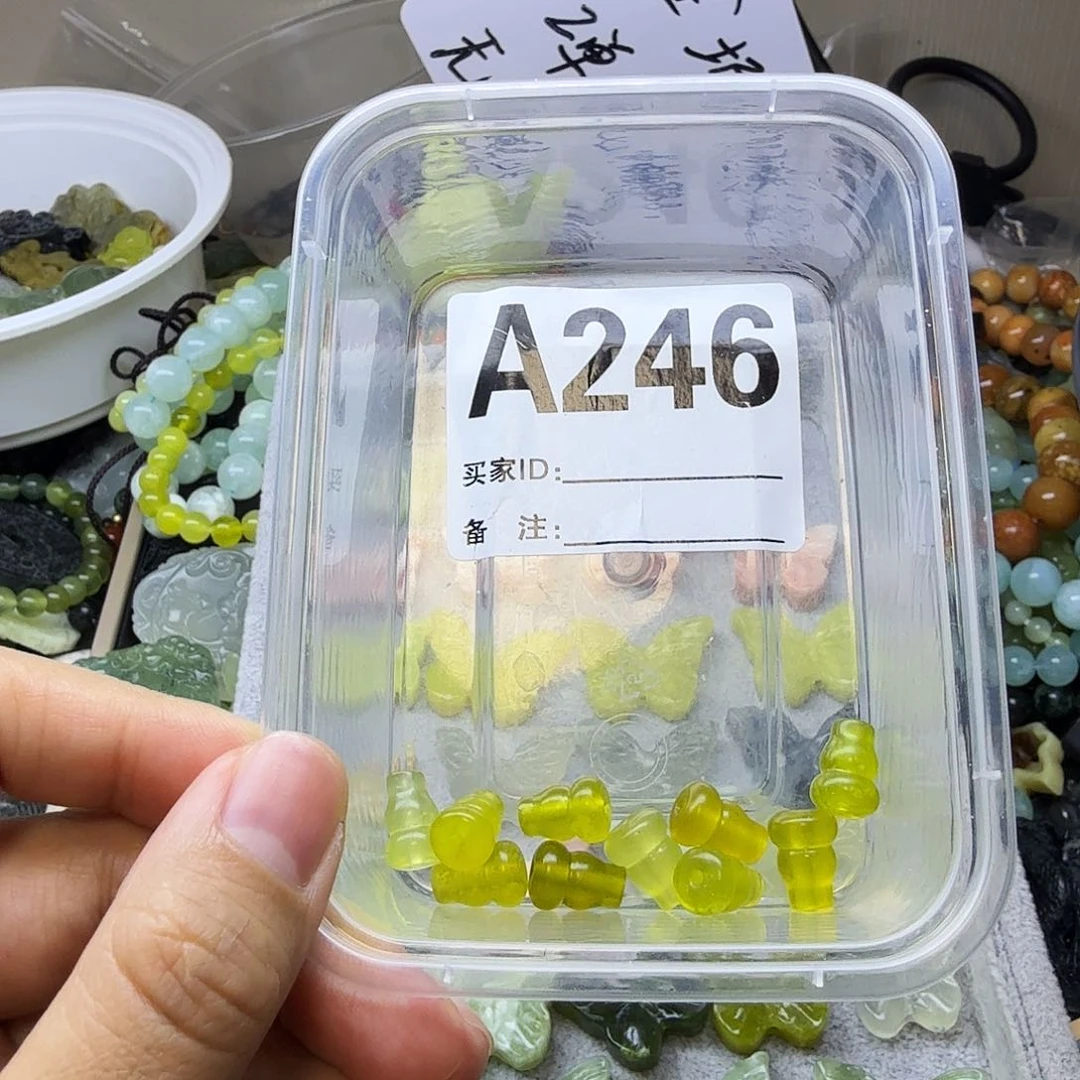 蛇纹石玉合金颈饰