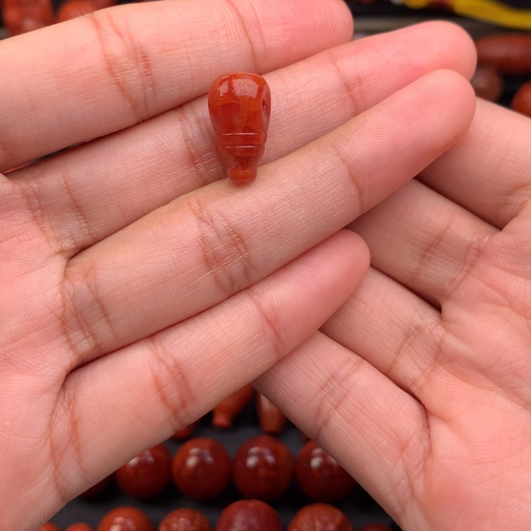 未镶嵌三通8+南红玛瑙