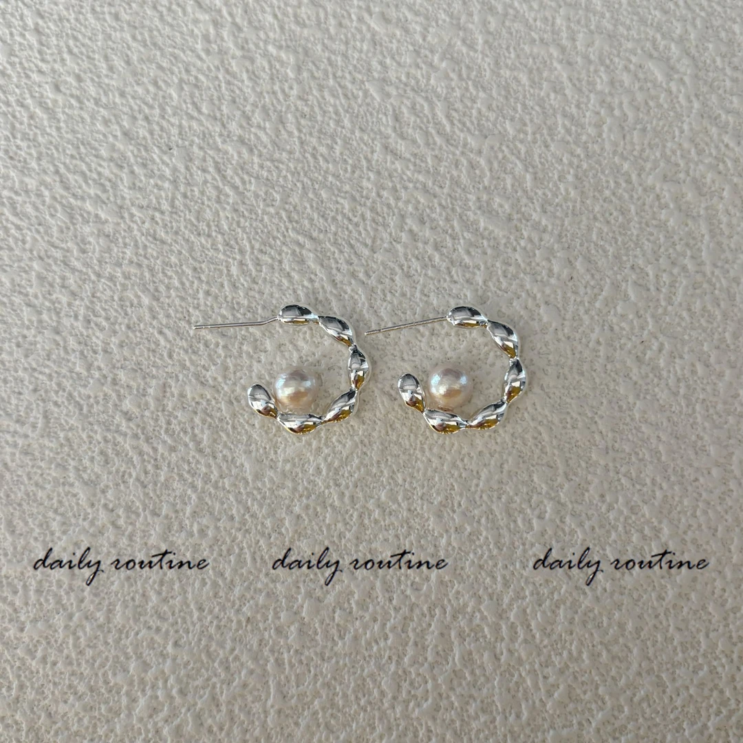 合金无非金属耳饰 【韩产新品】一眼高级的韩系简约耳圈棉花珠大气