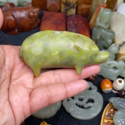 蛇纹石玉未镶嵌颈饰25